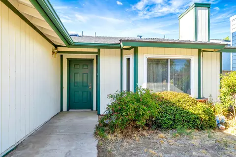 117 Chaparrel St, Tehachapi, CA 93561 photo 4