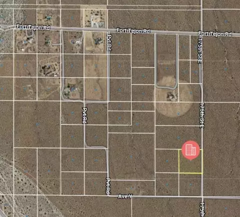 175 Th St E, Llano, CA 93544 photo 2