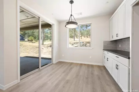 20983 Old Town Rd, Tehachapi, CA 93561 photo 13