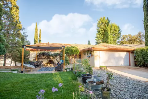 29651 Stallion Springs Dr, Tehachapi, CA 93561 photo 2