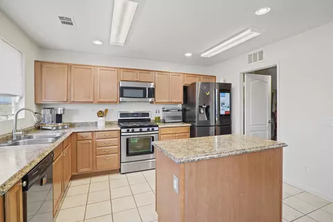 3320 James Ct, Lancaster, CA 93535 photo 14