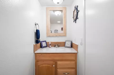 44200 Kingtree Ave UNIT 24, Lancaster, CA 93534 photo 13