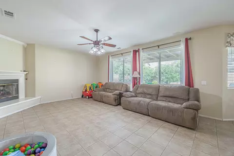 44848 Mariposa Dr, Lancaster, CA 93536 photo 14