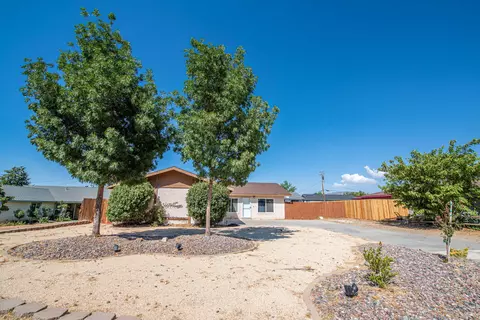 21490 Santa Maria Dr, Tehachapi, CA 93561 photo 1