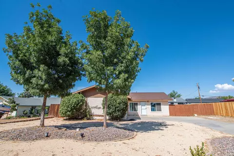 21490 Santa Maria Dr, Tehachapi, CA 93561 photo 2