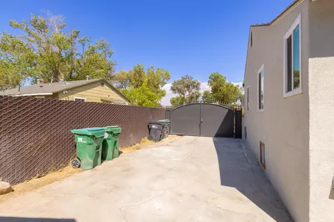 44533 Fig Ave, Lancaster, CA 93534 photo 32
