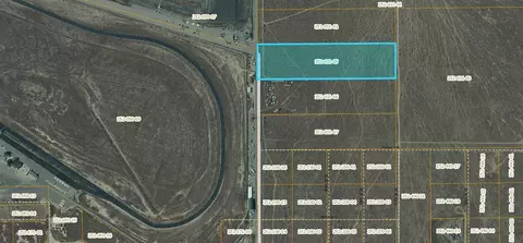 70 Th St W St W, Rosamond, CA 93560 photo 3