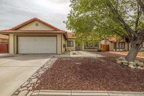 43241 Echard Ave, Lancaster, CA 93536 photo 1