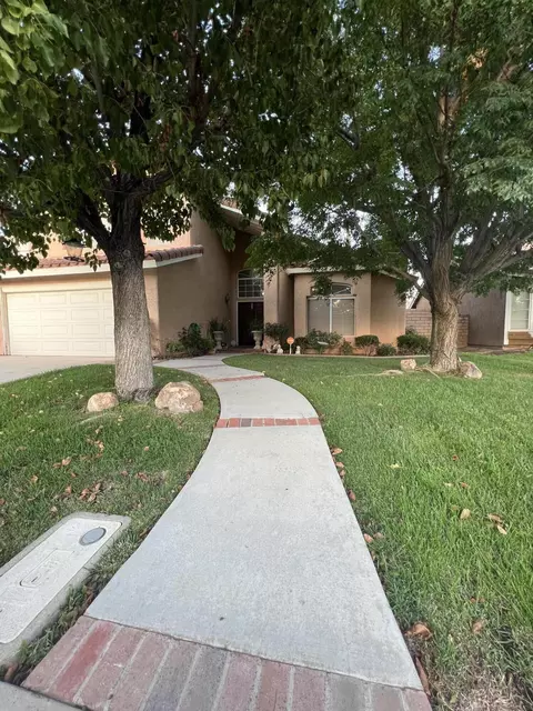 39928 Gorham Ln, Palmdale, CA 93551 photo 2