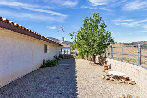 24845 Zambizi Way, Tehachapi, CA 93561 photo 36