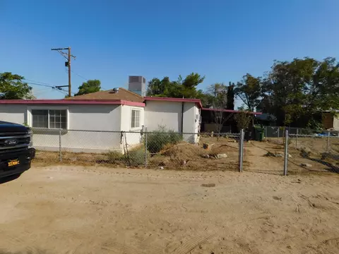 42530 E 6th St, Lancaster, CA 93535 photo 2