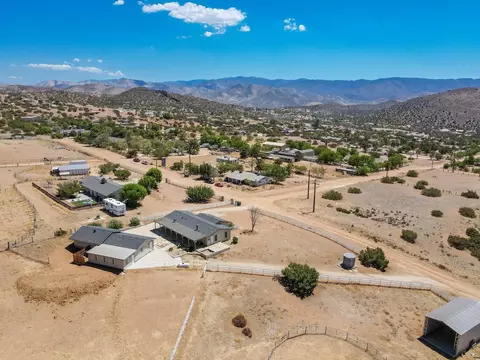 3211 Rolandee St, Acton, CA 93510 photo 4