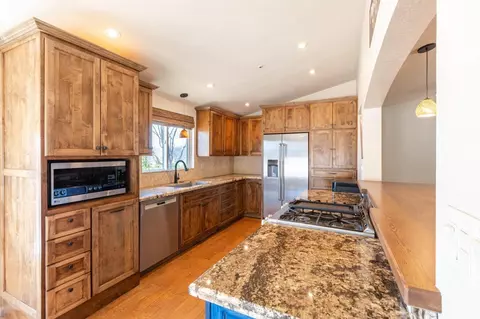 3211 Rolandee St, Acton, CA 93510 photo 15