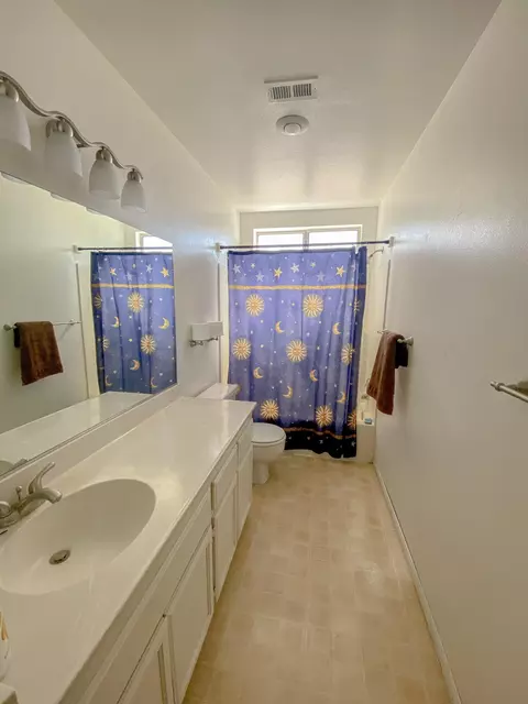 44702 Foxboro Ct, Lancaster, CA 93535 photo 6