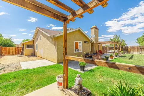 37238 Halfmoon Dr, Palmdale, CA 93550 photo 17