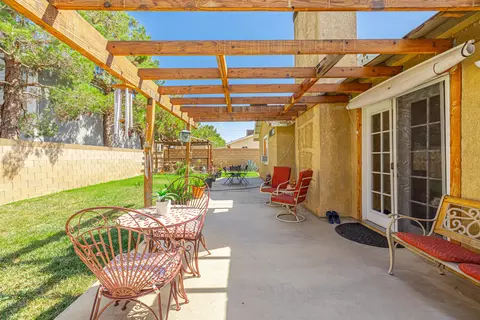 37238 Halfmoon Dr, Palmdale, CA 93550 photo 14