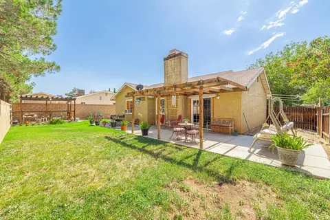 37238 Halfmoon Dr, Palmdale, CA 93550 photo 15