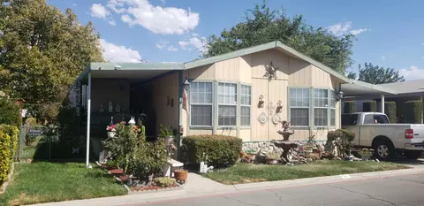 45111 25th St E #51, Lancaster, CA 93535 photo 2
