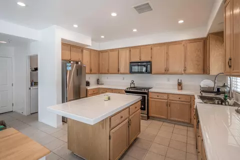 43614 Cajun St, Lancaster, CA 93535 photo 2