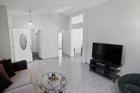 112 Horizon Rd, Palmdale, CA 93550 photo 4