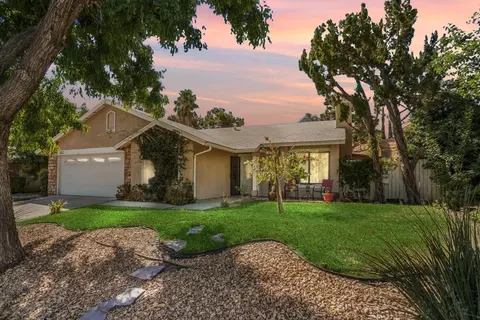 112 Horizon Rd, Palmdale, CA 93550 photo 1