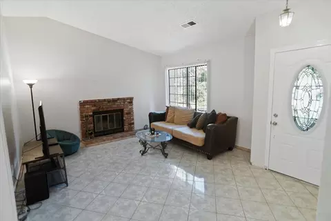 112 Horizon Rd, Palmdale, CA 93550 photo 3