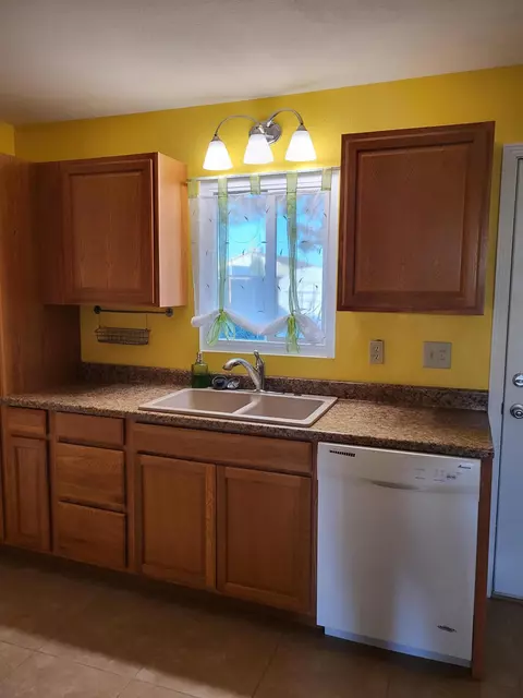 12664 Esther St, Boron, CA 93516 photo 12