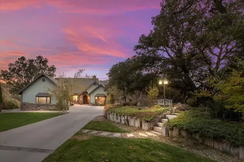 24500 Heather Ct, Tehachapi, CA 93561 photo 2
