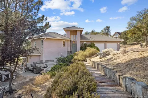 29610 Wapiti Ct, Tehachapi, CA 93561 photo 1