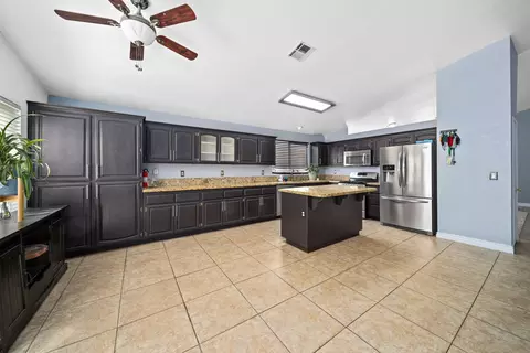 44122 63rd St W, Lancaster, CA 93536 photo 5