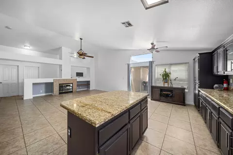 44122 63rd St W, Lancaster, CA 93536 photo 6