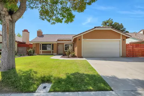 44045 Ruthron Ave, Lancaster, CA 93536 photo 3
