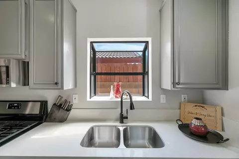 44045 Ruthron Ave, Lancaster, CA 93536 photo 18