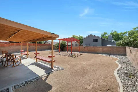 44045 Ruthron Ave, Lancaster, CA 93536 photo 36