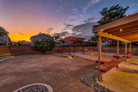 44045 Ruthron Ave, Lancaster, CA 93536 photo 32