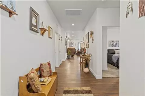 19920 Meadows Rd, Tehachapi, CA 93561 photo 3