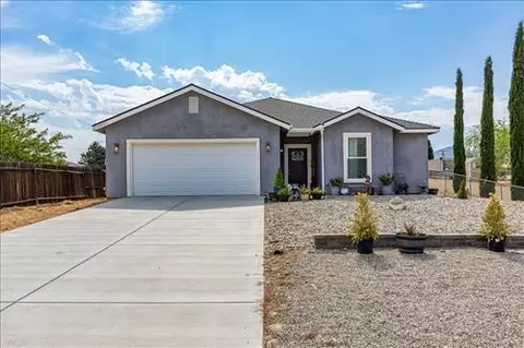 19920 Meadows Rd, Tehachapi, CA 93561 photo 1