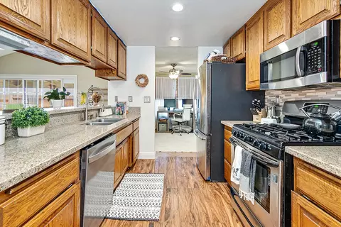 643 Ave J6 E, Lancaster, CA 93535 photo 17