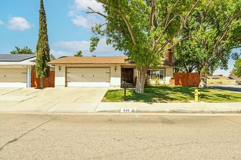 643 Ave J6 E, Lancaster, CA 93535 photo 5