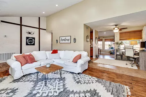 643 Ave J6 E, Lancaster, CA 93535 photo 15