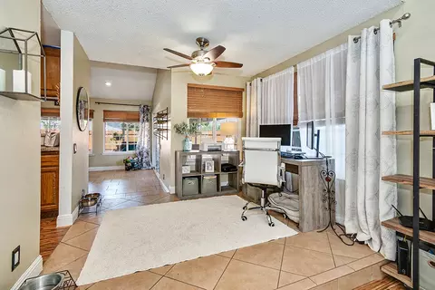 643 Ave J6 E, Lancaster, CA 93535 photo 16