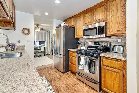 643 Ave J6 E, Lancaster, CA 93535 photo 18