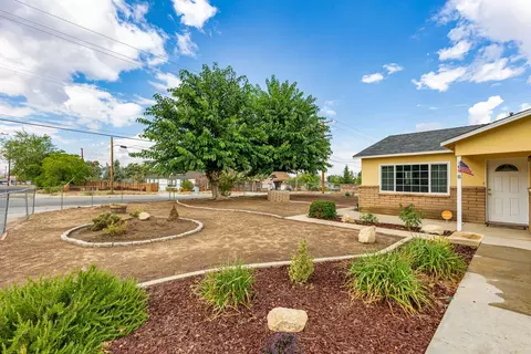 109 White Oak Dr, Tehachapi, CA 93561 photo 3