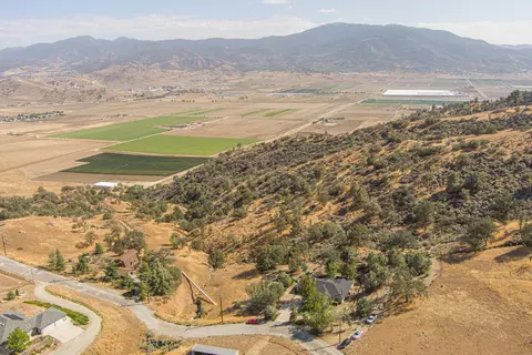 26250 Big Sky Ct, Tehachapi, CA 93561 photo 37