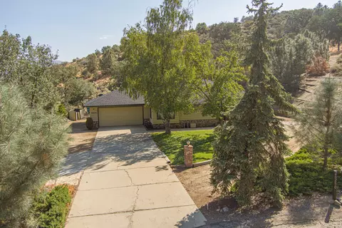 26250 Big Sky Ct, Tehachapi, CA 93561 photo 2