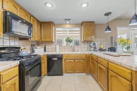 23291 Dart Dr, Tehachapi, CA 93561 photo 11