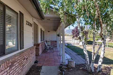 23291 Dart Dr, Tehachapi, CA 93561 photo 3