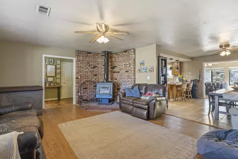 23291 Dart Dr, Tehachapi, CA 93561 photo 6