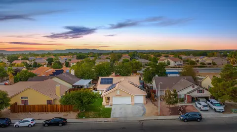 2129 Bend Ave, Lancaster, CA 93535 photo 4