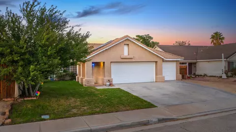 2129 Bend Ave, Lancaster, CA 93535 photo 2